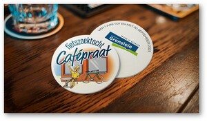 Campagnebeeld fietszoektocht 'Cafépraat' 2025